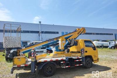 二手徐工藍牌高空作業(yè)車及救護車低價出售